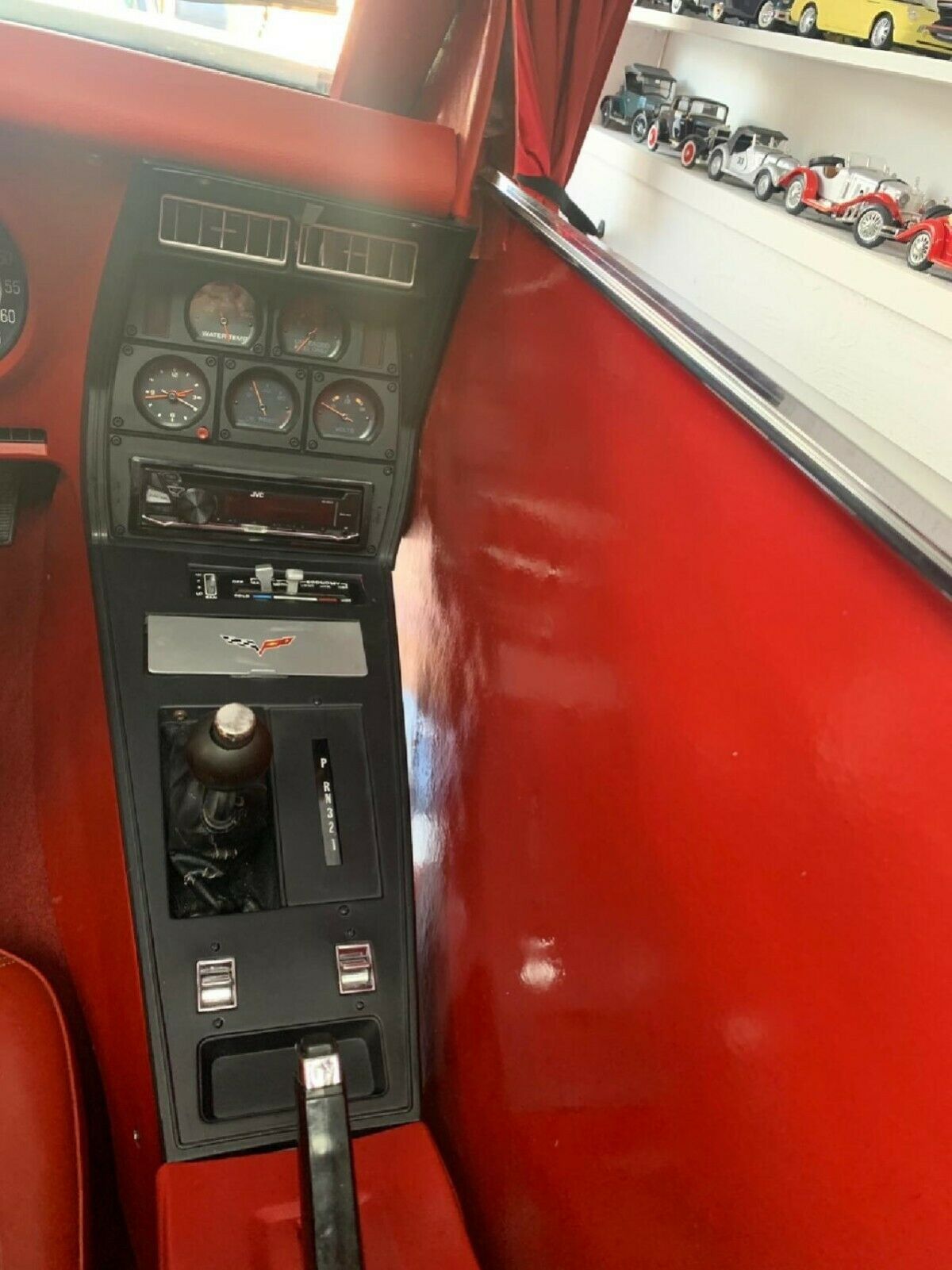 1977 Chevrolet Corvette - photo 11