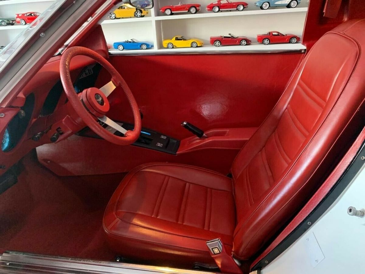 1977 Chevrolet Corvette - photo 2