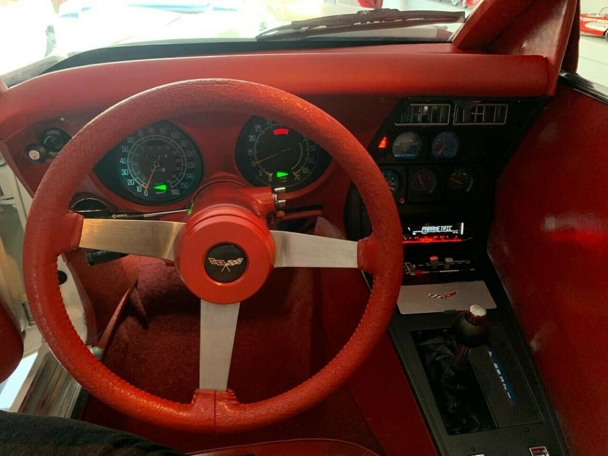 1977 Chevrolet Corvette - photo 3