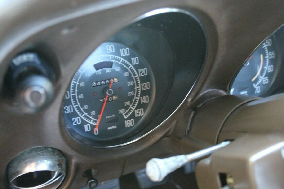 1977 Chevrolet Corvette - photo 11