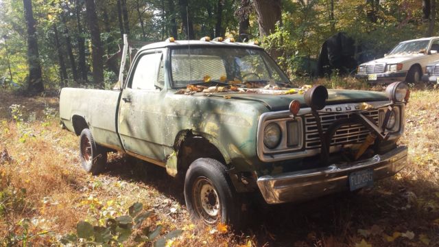 1977 Dodge 4x4 Power Wagon 4 speed plow 1977 Dodge Power Wagon 4x4