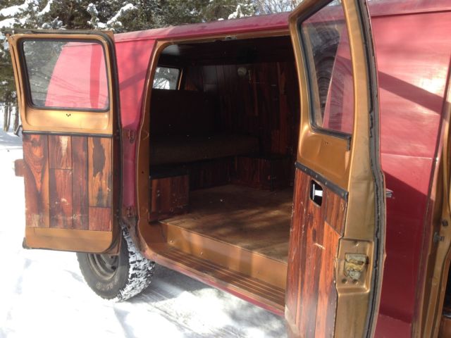 1977 Dodge B100 Tradesman 100 - photo 3
