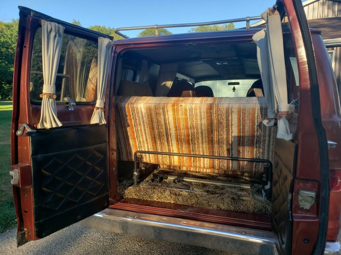 1977 Dodge B200 Tradesman Custom Van - photo 11