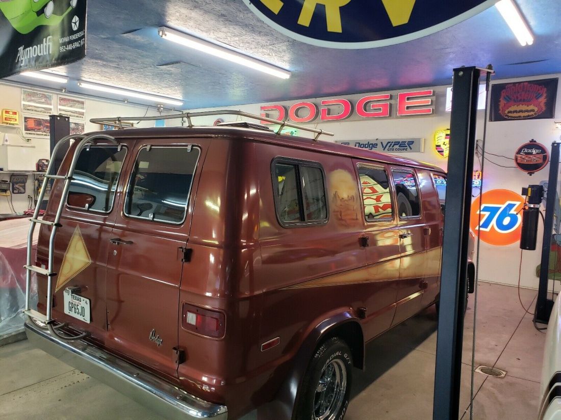 1977 Dodge B200 Tradesman Custom Van - photo 12