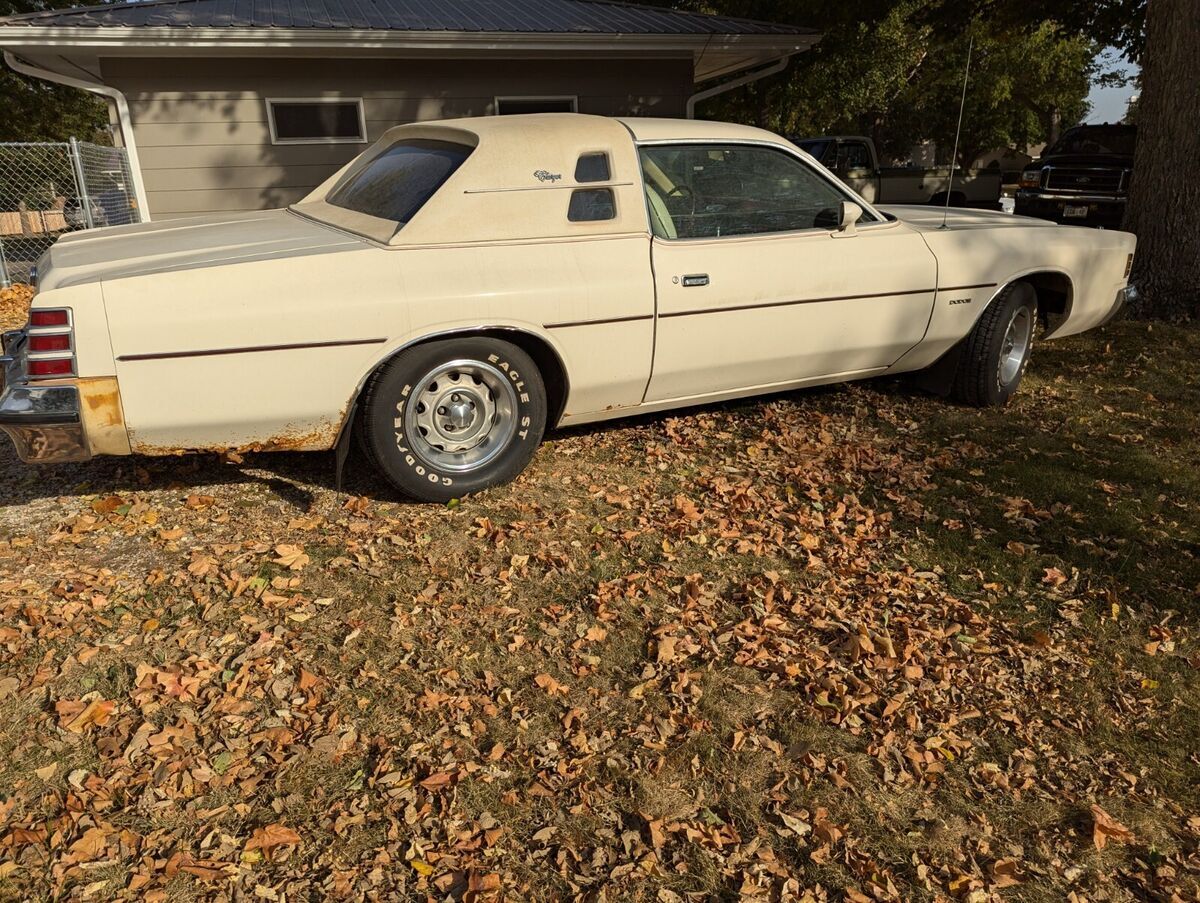 1977 Dodge Charger - photo 8