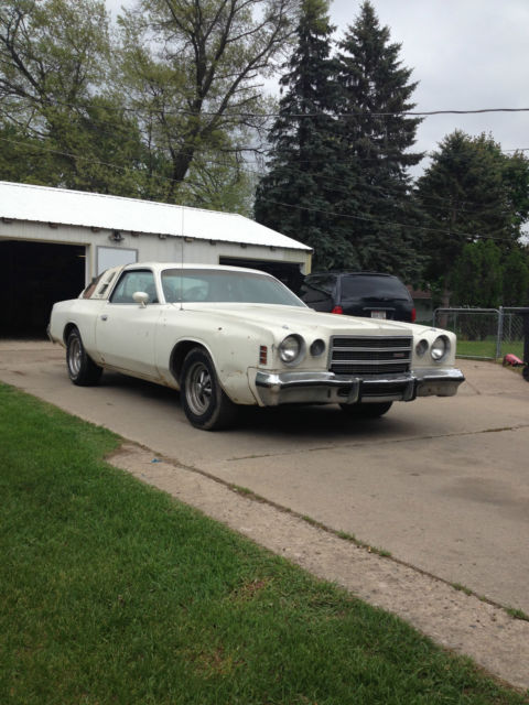 1977 Dodge Charger midnight edition - photo 3