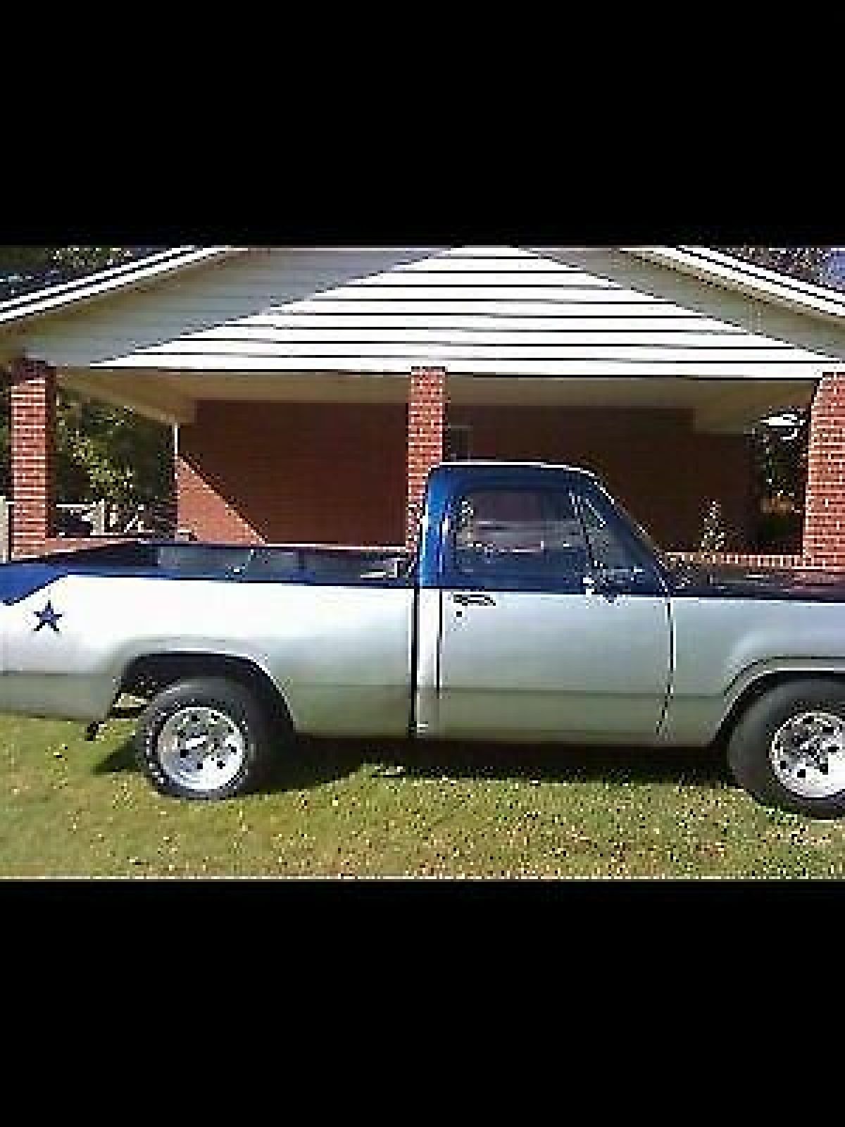 1977 Dodge D100 Custom - photo 2