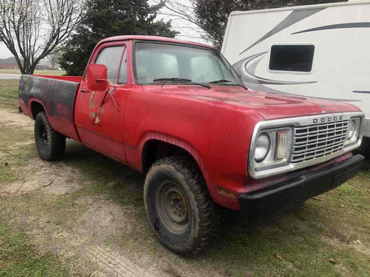 1977 Dodge Pickup - photo 2