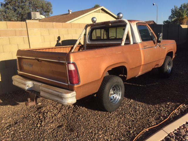 1977 Dodge Power Wagon Adventurer 100 - photo 3