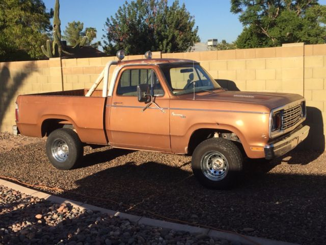 1977 Dodge Power Wagon Adventurer 100 - photo 4