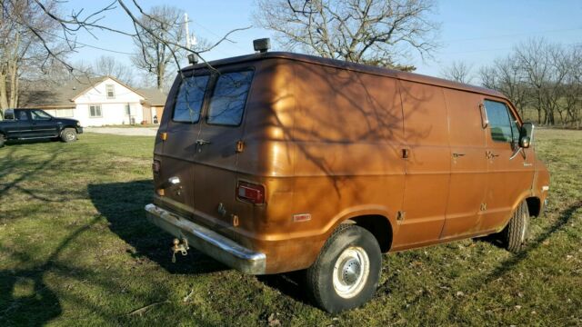 1977 Dodge Tradesman 2500 - photo 3