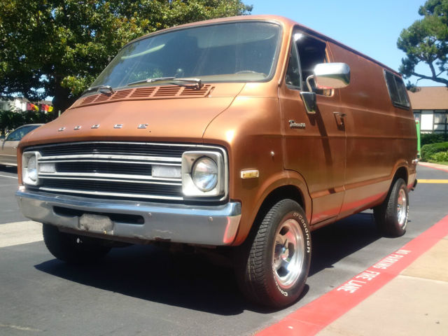 1977 Dodge Ram Van Tradesman - photo 2