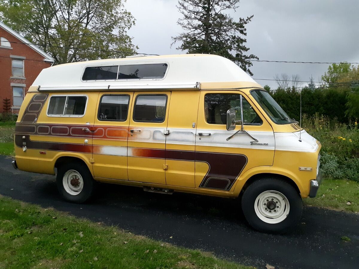 1977 Dodge tradesman High top camper van - photo 10