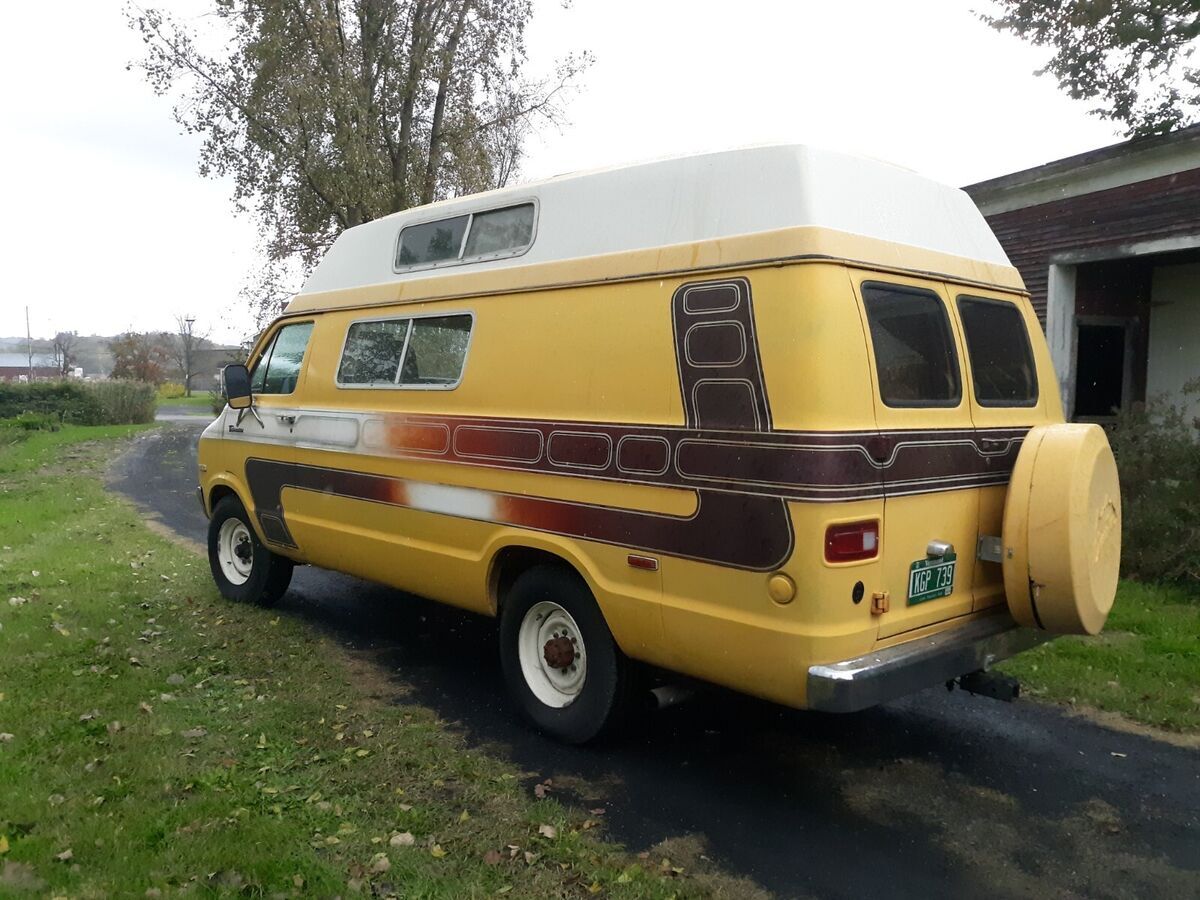 1977 Dodge tradesman High top camper van - photo 2
