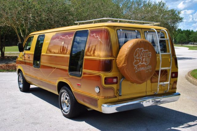 1977 Dodge Tradesman Stunning Custom Work Low Miles! - photo 4