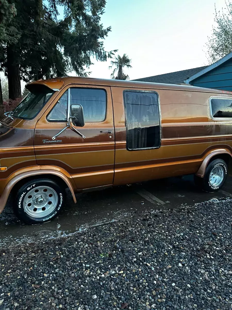 1977 Dodge Van Orange Tradesman 1977 Dodge Van Tradesman