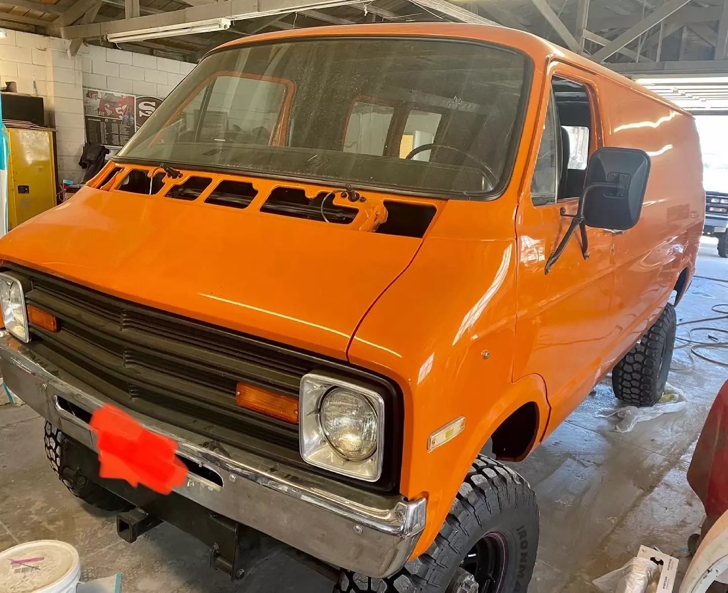1977 Dodge Van tradesman 200 - photo 6