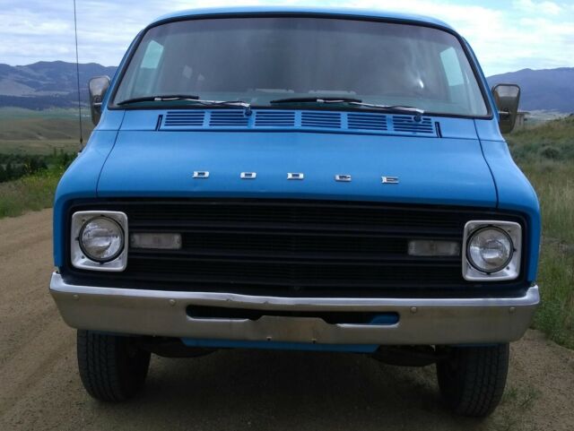 1977 Dodge Van Tradesman B200 - photo 13