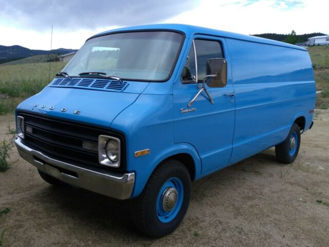 1977 Dodge Van Tradesman B200 - photo 8