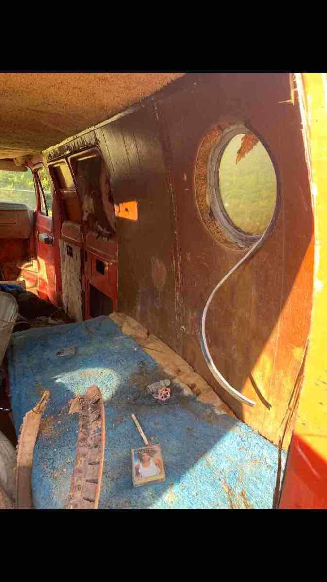 1977 Dodge Van Tradesman 100 - photo 12