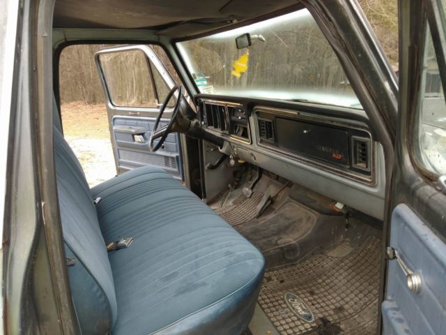 1977 Ford F-350 - photo 10