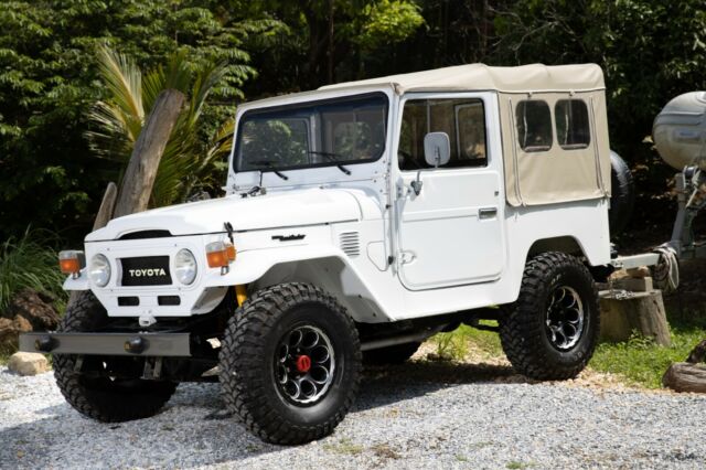 1977 Toyota Land Cruiser FJ40 - photo 2