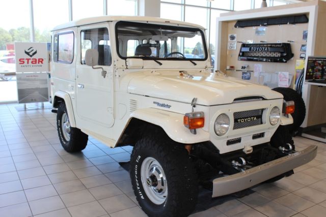 1977 Toyota Land Cruiser FJ40 - photo 2