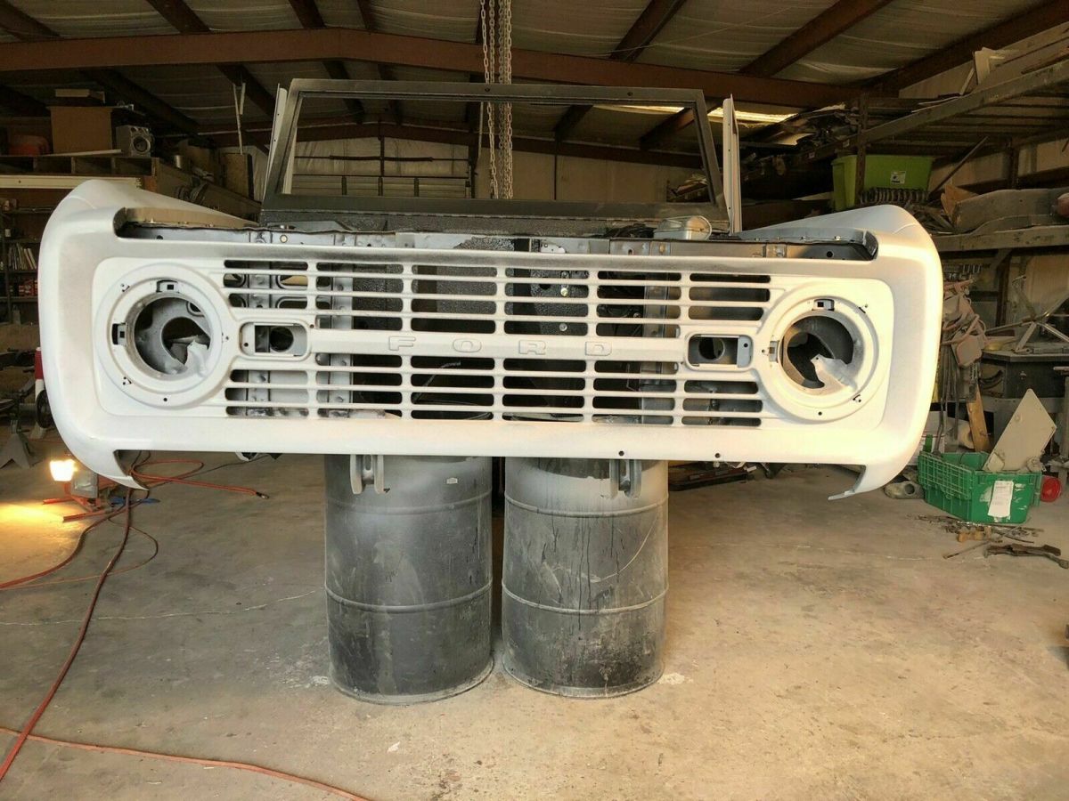 1977 ford bronco 302 EFI V8 1977 Ford Bronco