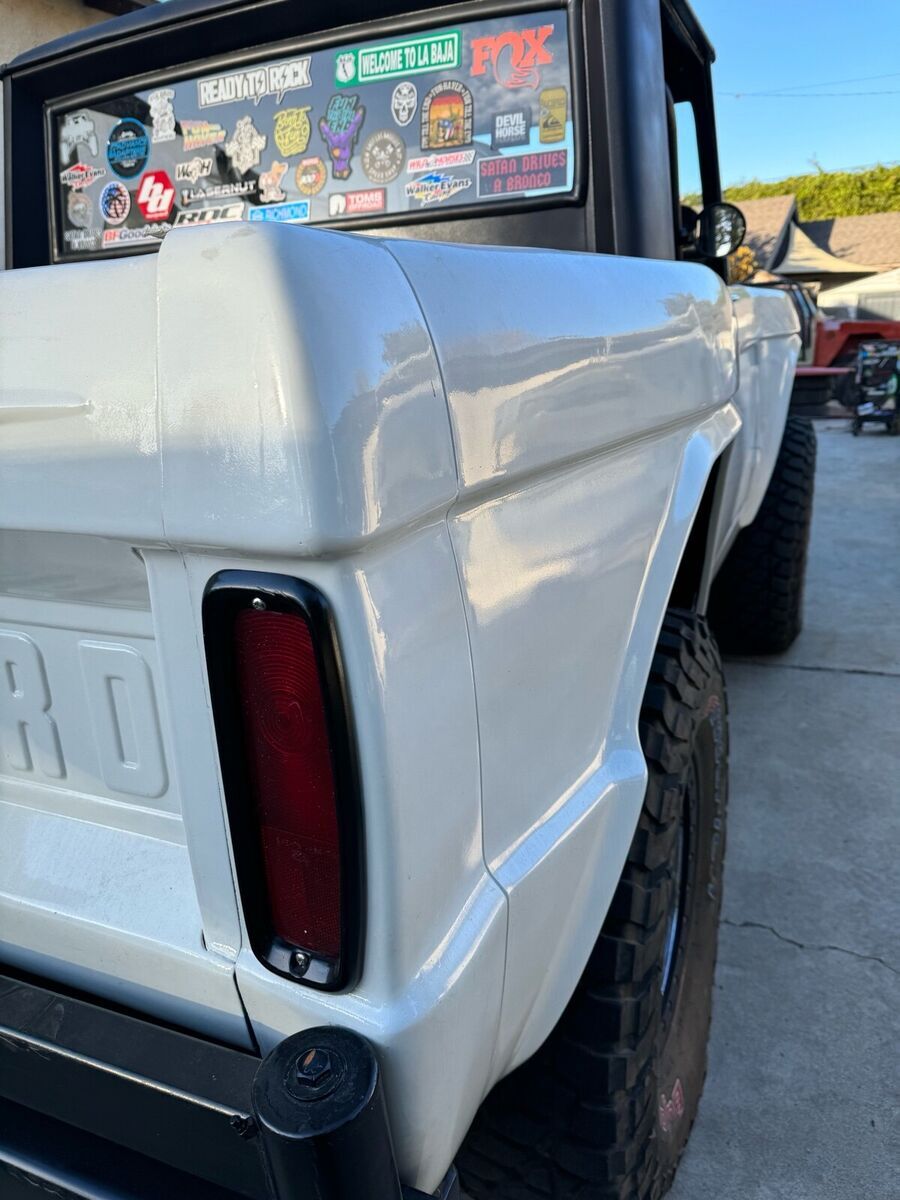 1977 Ford Bronco black - photo 11
