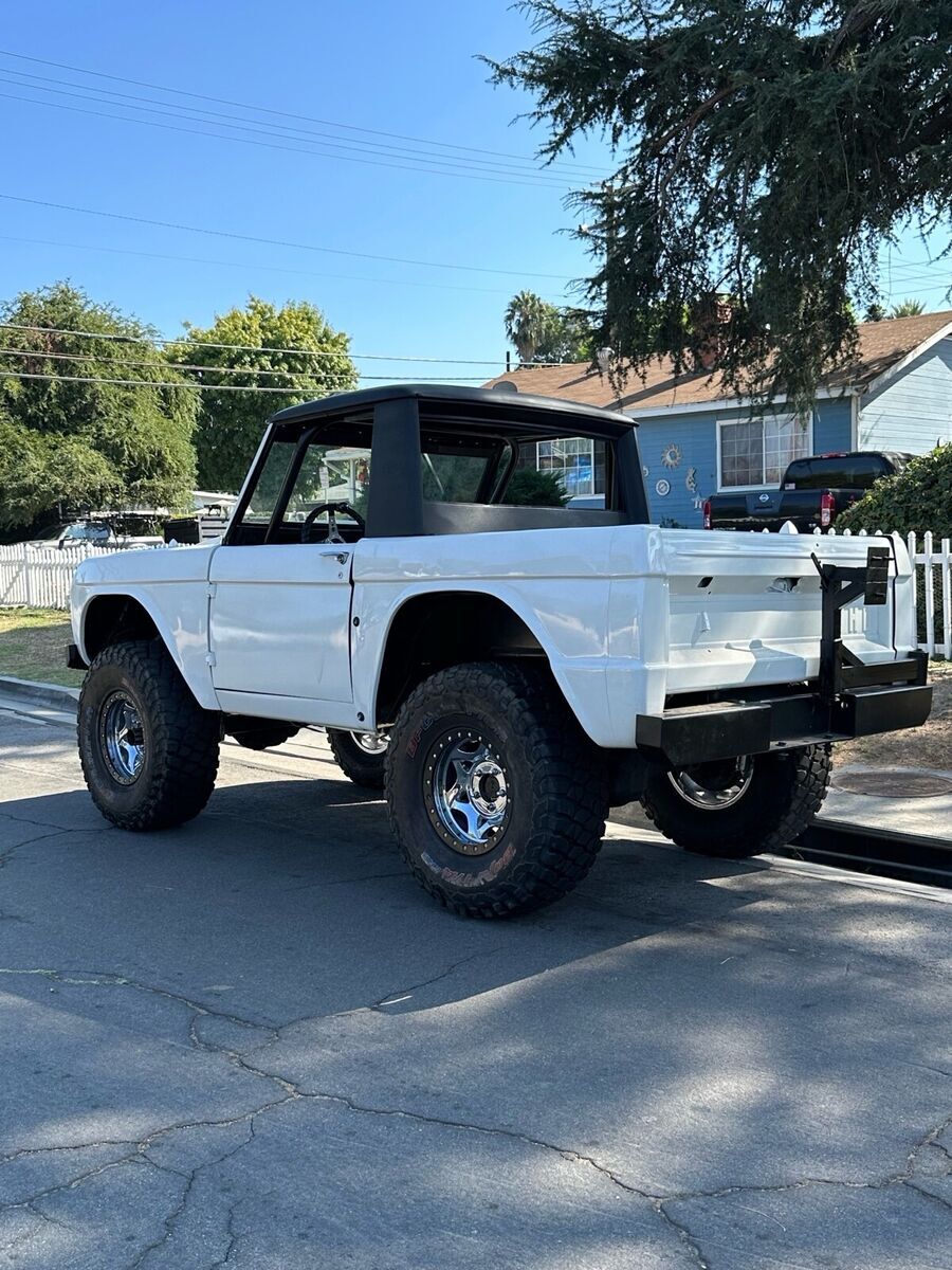 1977 Ford Bronco black - photo 2
