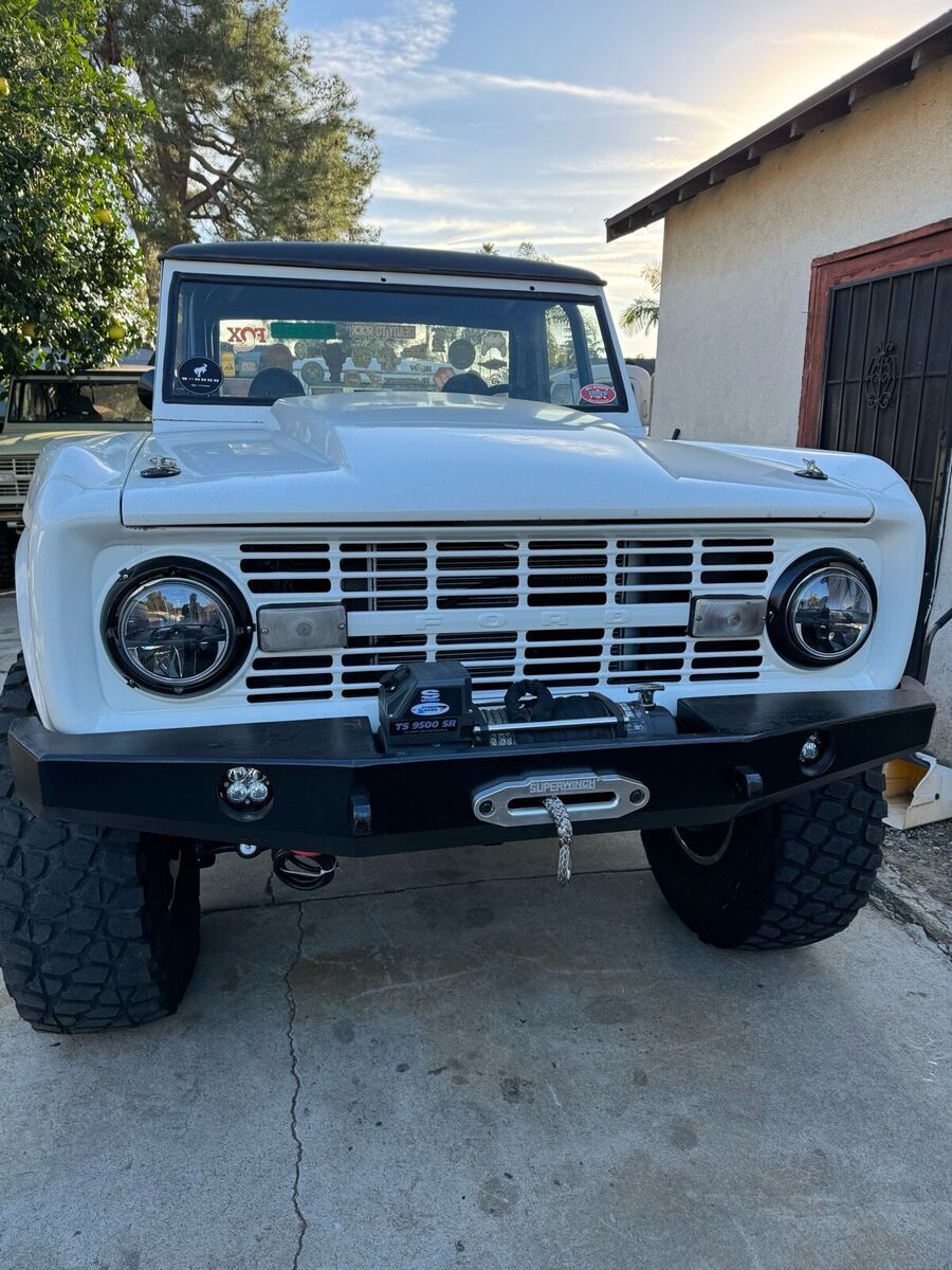 1977 Ford Bronco black - photo 4