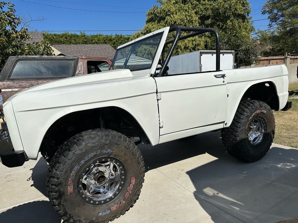 1977 Ford Bronco black - photo 5