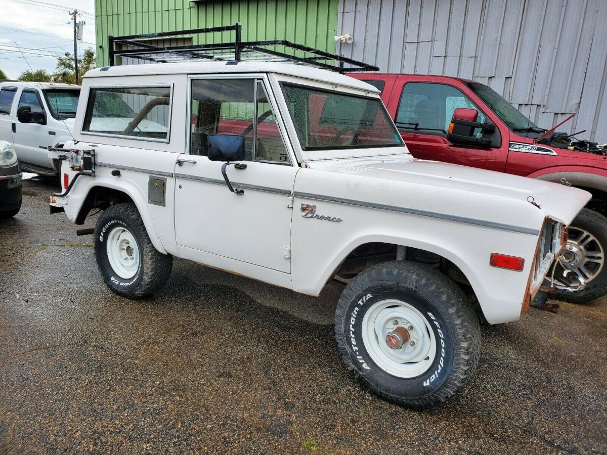 1977 Ford Bronco White 4WD Manual Sport 1977 Ford Bronco Sport