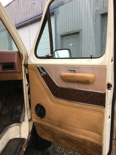1977 Ford E-Series Van CHATEAU - photo 11