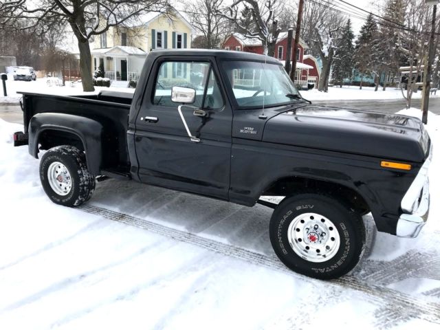 1977 Ford F-150 CLASSIC F150 4x4 351 V8 4spd STEPSIDE CLEAN!! - photo 3