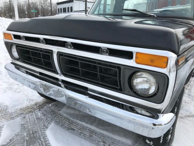 1977 Ford F-150 CLASSIC F150 4x4 351 V8 4spd STEPSIDE CLEAN!! - photo 4