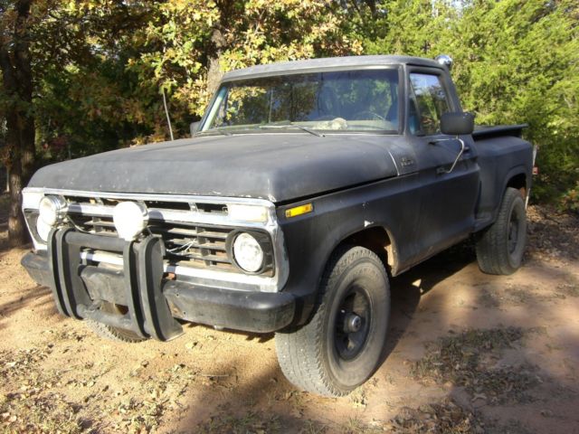 1977 Ford F-150 Custom Lifted 4x4 Shortbed with auto trans. 1977 Ford F-150