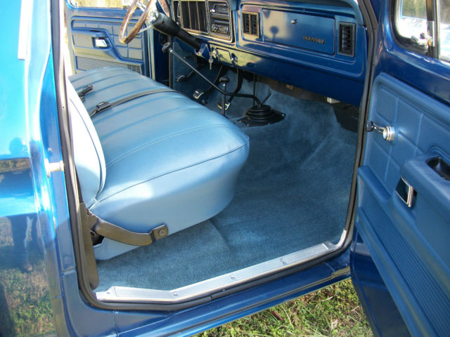 1977 Ford F-150 Custom Standard Cab Pickup 2-Door - photo 6