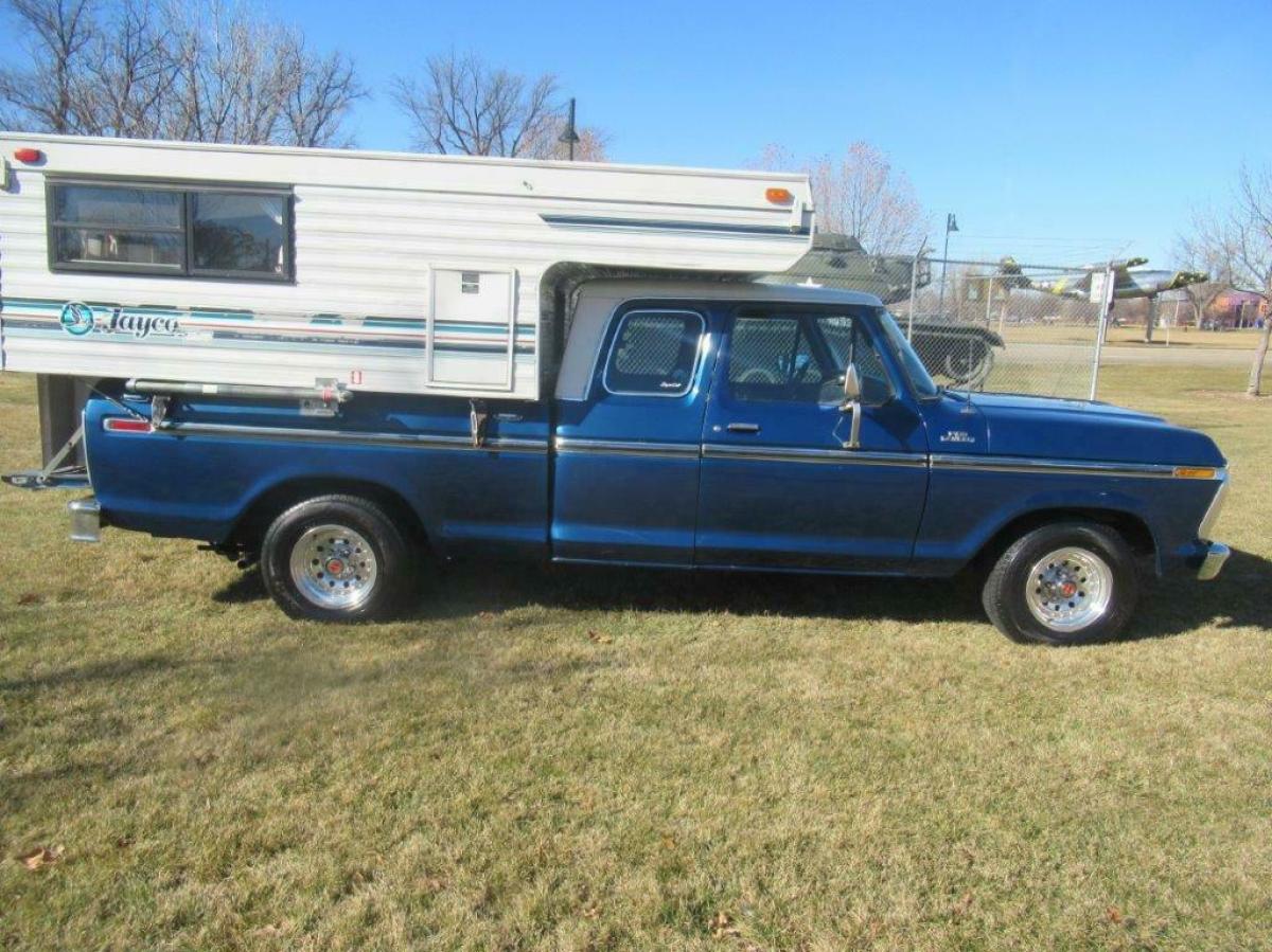 1977 Ford F-150 RANGER SUPER Cab - ShortBed - 4Speed Manual AND JAYCO Camper! 1977 Ford F-150 Super Cab