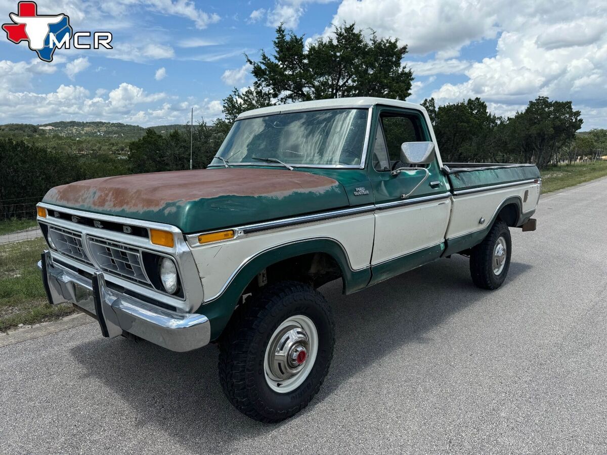 1977 Ford F-250 4x4 - Highboy - Classic Pickup - photo 3