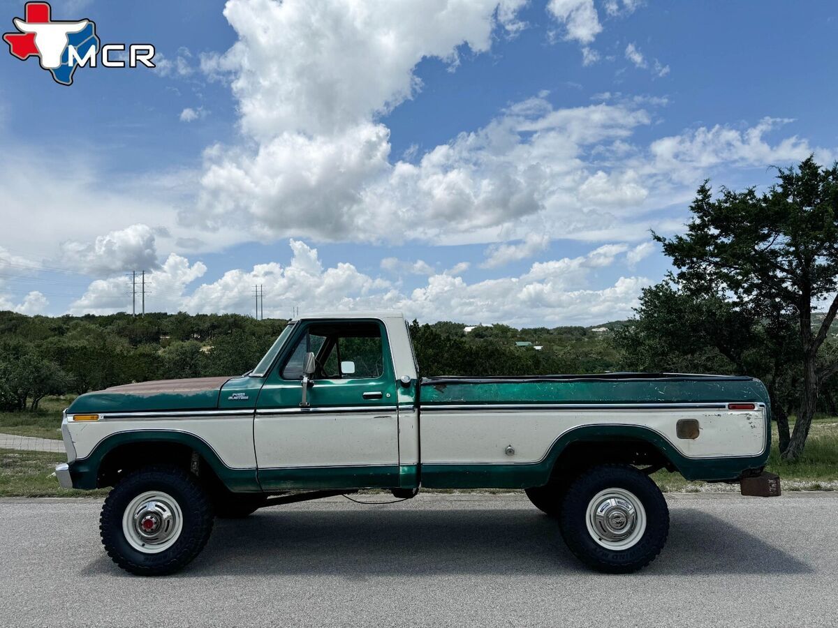 1977 Ford F-250 4x4 - Highboy - Classic Pickup - photo 5