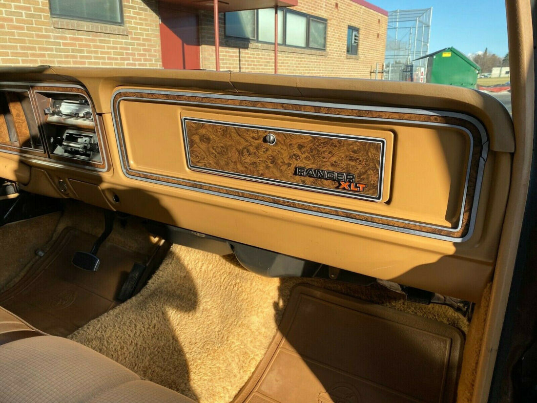 1977 Ford F-250 - photo 3