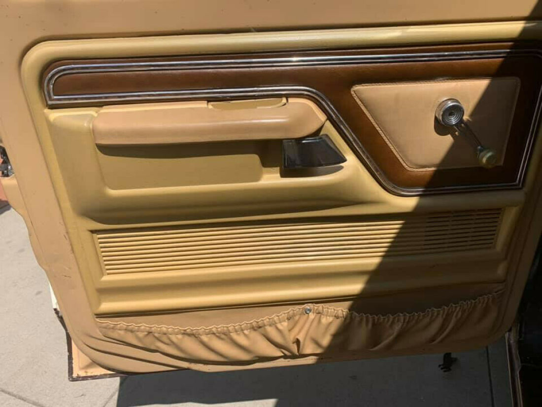1977 Ford F-250 - photo 9