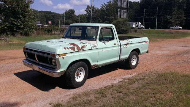 1977 Ford F100 Custom Cab short bed 1977 Ford F-100 Custom cab