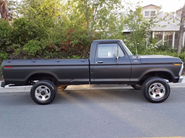 1977 Ford F-250 - photo 2