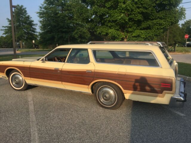 1977 Ford Country Squire LTD - photo 8