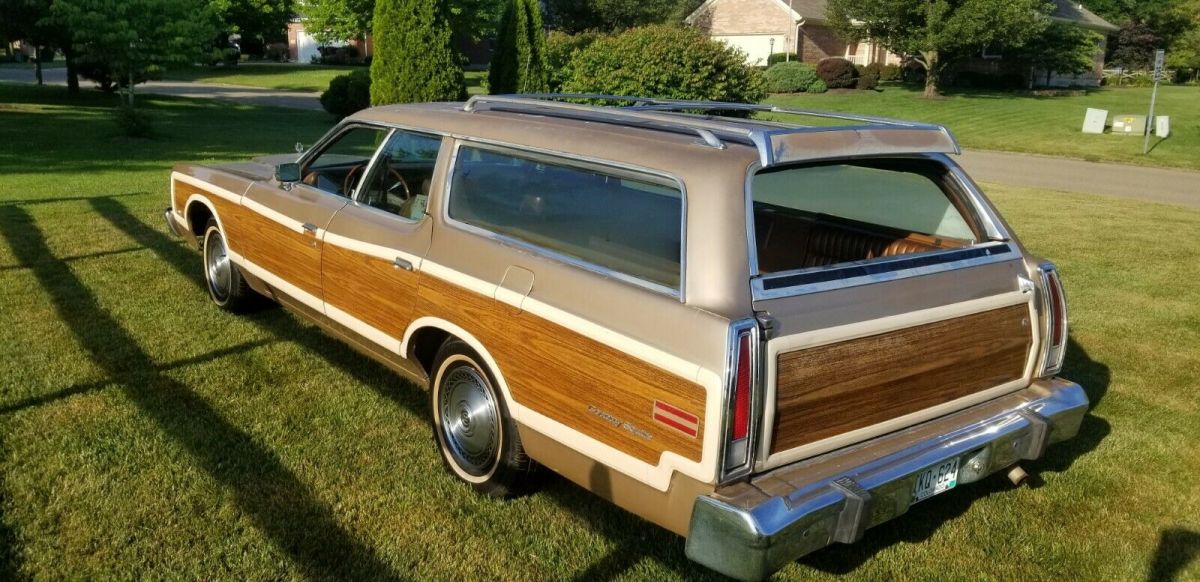 1977 Ford Country Squire Wagon - photo 4