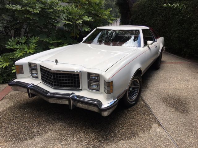 1977 Ford LTD II Brougham - photo 2