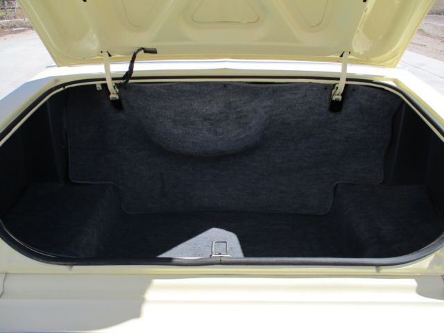 1977 Ford LTD - photo 10