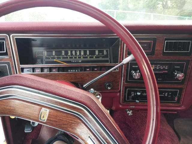 1977 Ford LTD Landau - photo 13